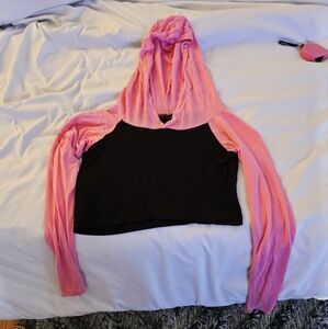 Black and pink cropped top w/ hood small